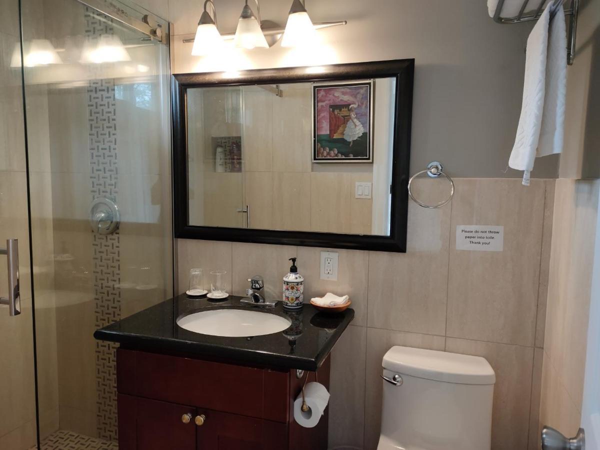 Semi Centre House Hotel ไวท์ร็อค ภายนอก รูปภาพ