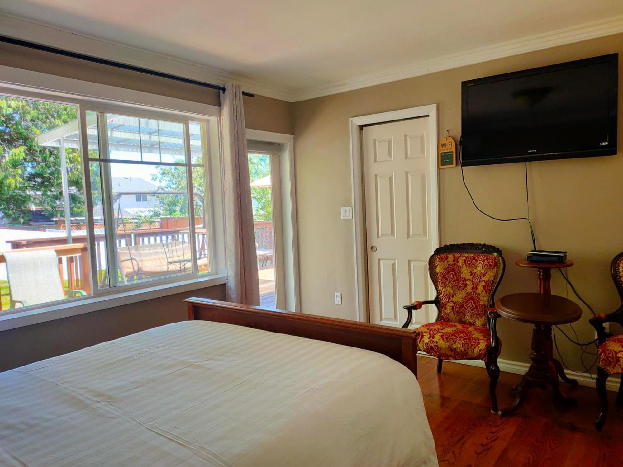 Semi Centre House Hotel ไวท์ร็อค ภายนอก รูปภาพ