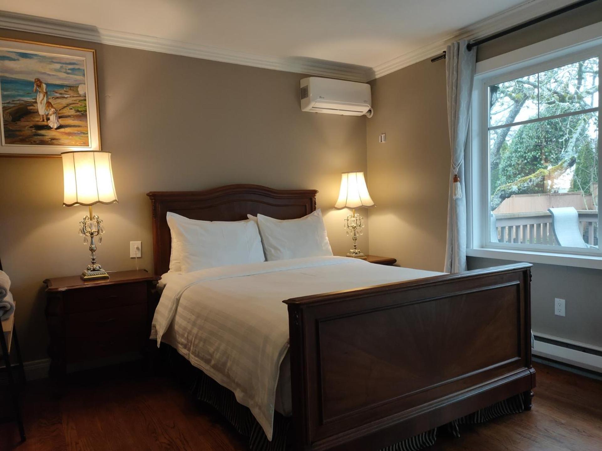 Semi Centre House Hotel ไวท์ร็อค ภายนอก รูปภาพ