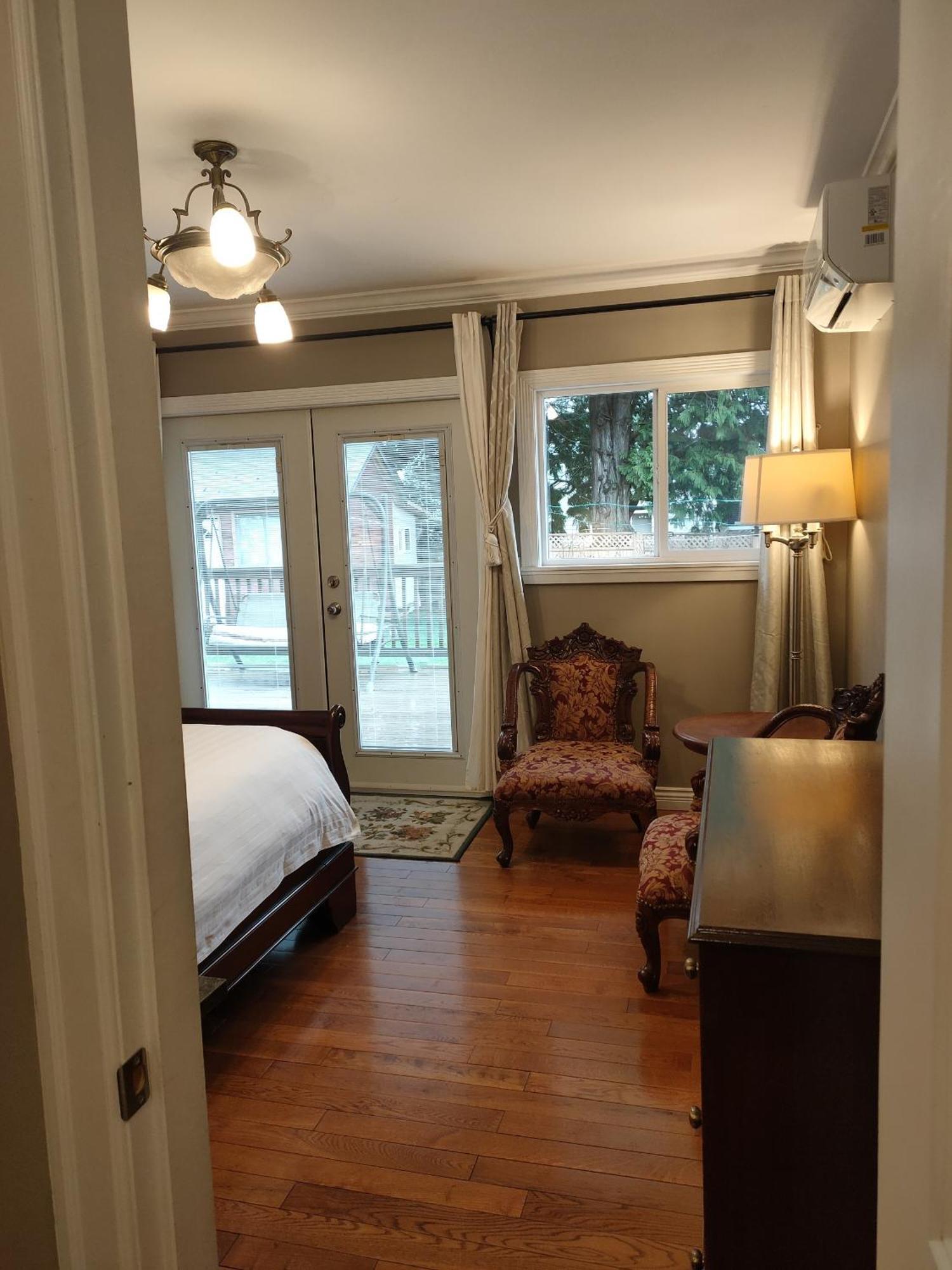 Semi Centre House Hotel ไวท์ร็อค ภายนอก รูปภาพ