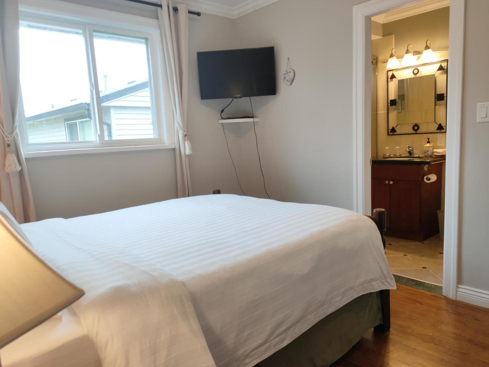 Semi Centre House Hotel ไวท์ร็อค ภายนอก รูปภาพ