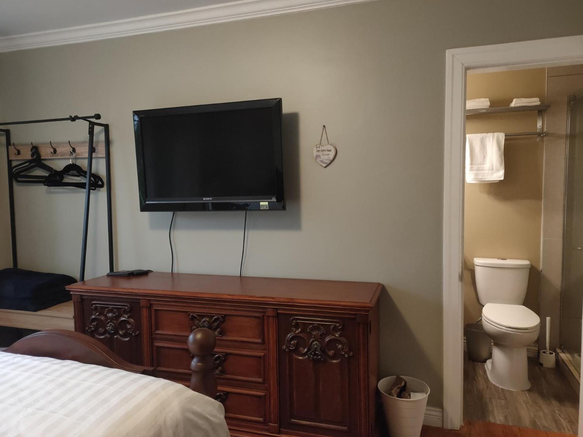 Semi Centre House Hotel ไวท์ร็อค ภายนอก รูปภาพ