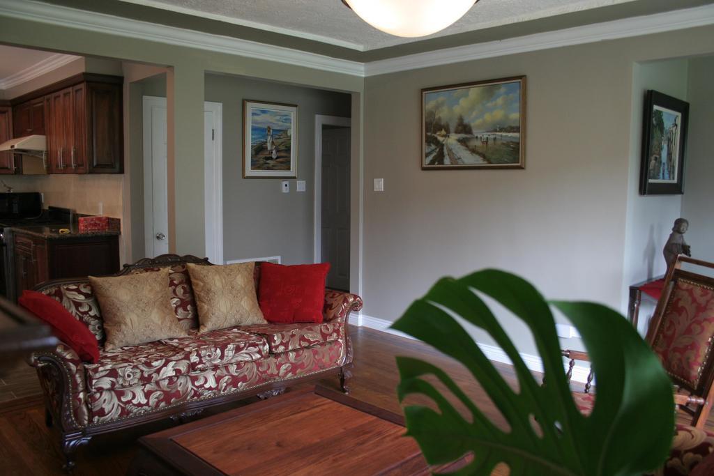 Semi Centre House Hotel ไวท์ร็อค ภายนอก รูปภาพ